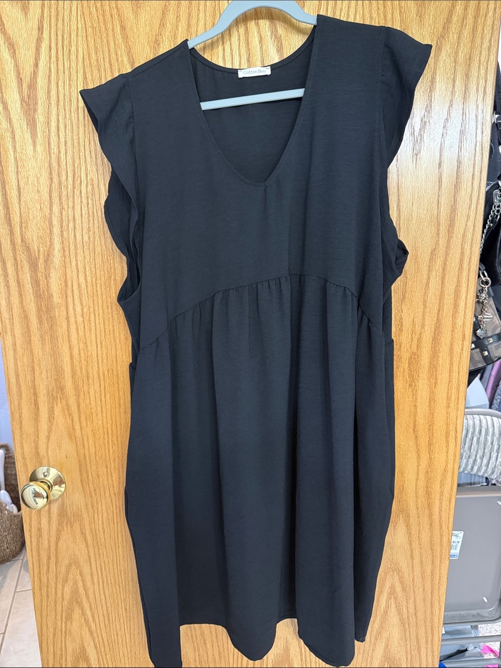Women’s Black V-Neck Flutter Sleeve Tunic Top